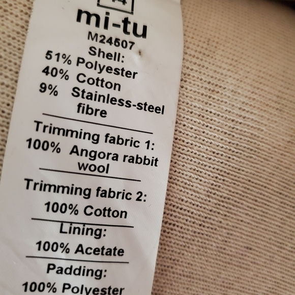 Mi-Tu gold jacket with  removable rabbit fur collar. Size 44 (US 6) - Picture 9 of 10